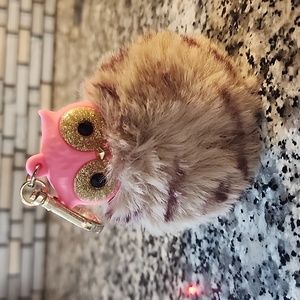 BBW pink and tan pom Owl pocketbac holder.